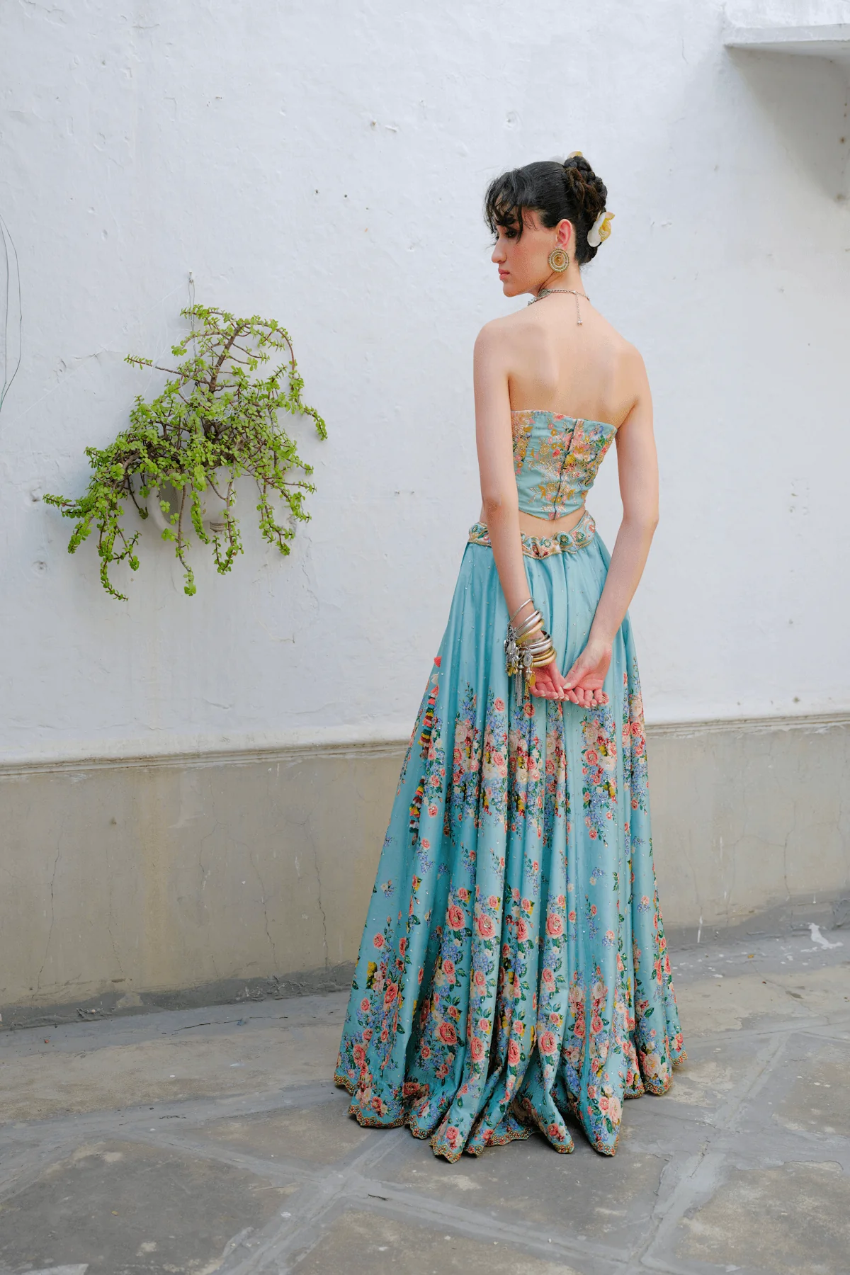 Émeraude Royale Lehenga - Image 3