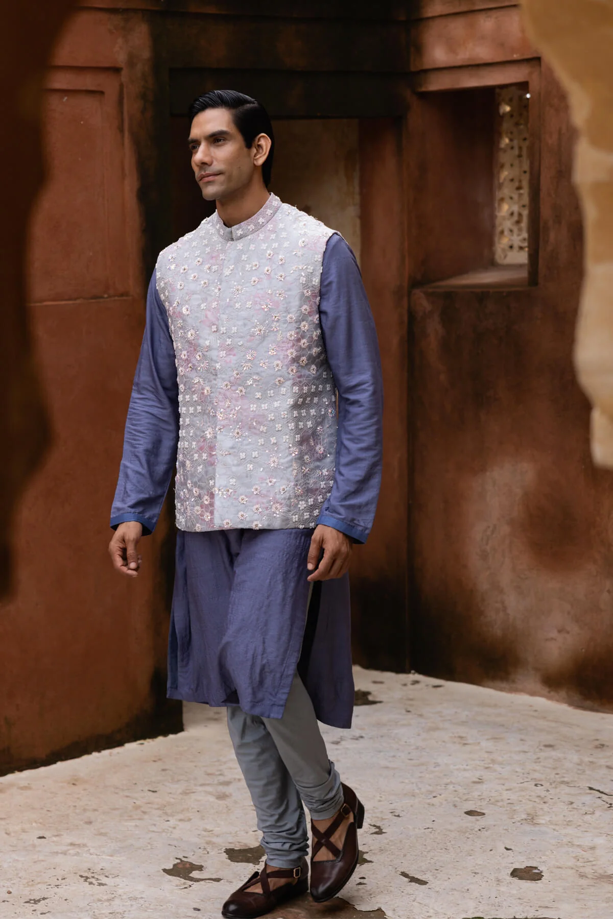 Grandeur Kurta Set for Men - Image 5