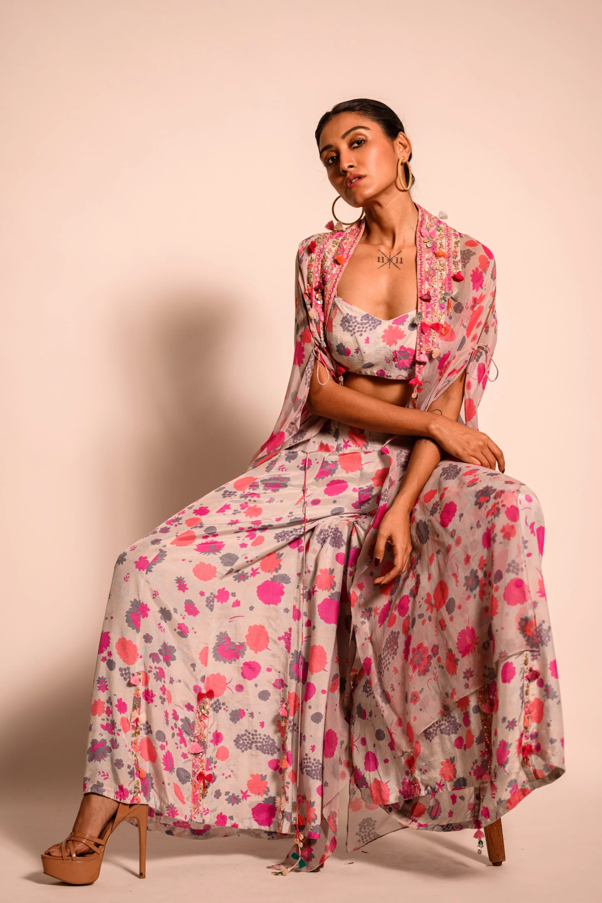 Grey Pink Kaftan with Palazzo Set - Image 5
