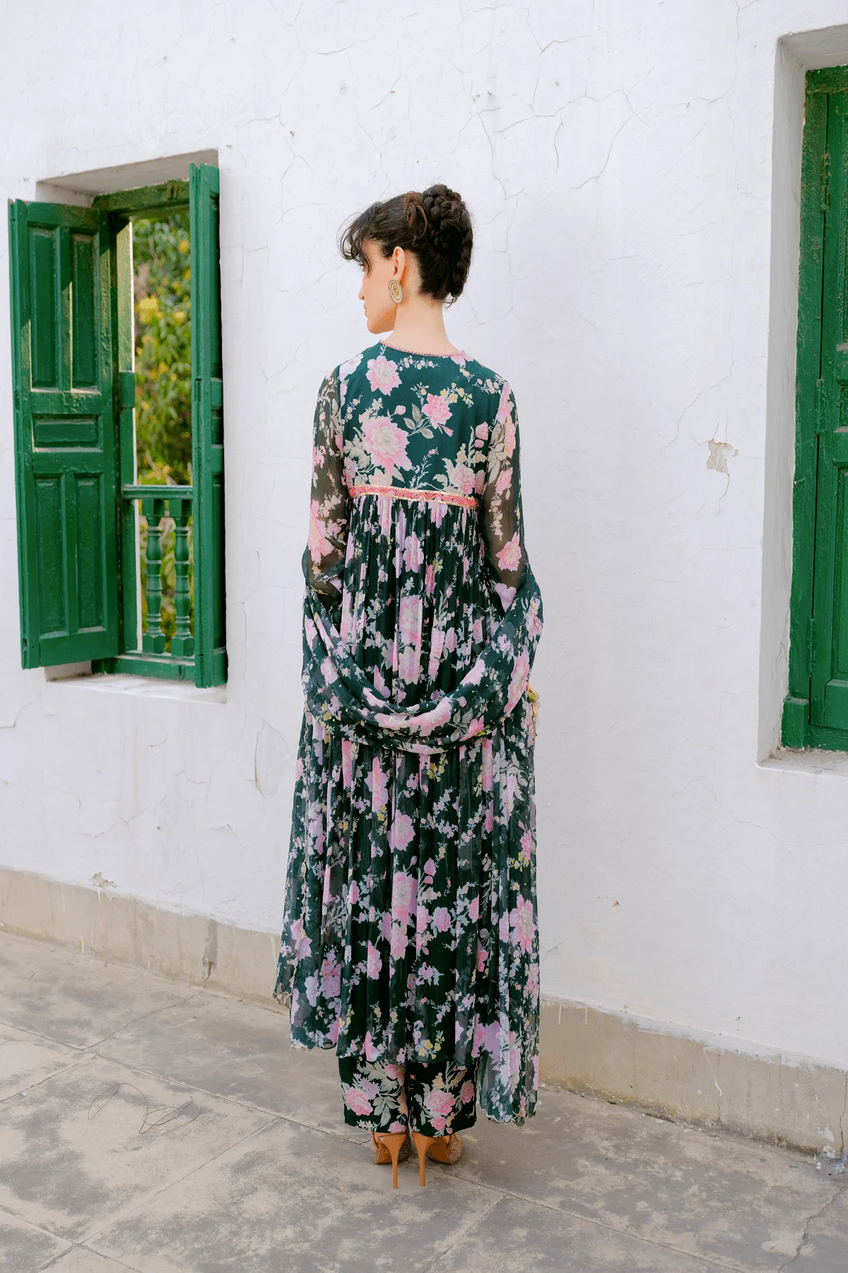 Imperial Grace Kurta Set - Image 4