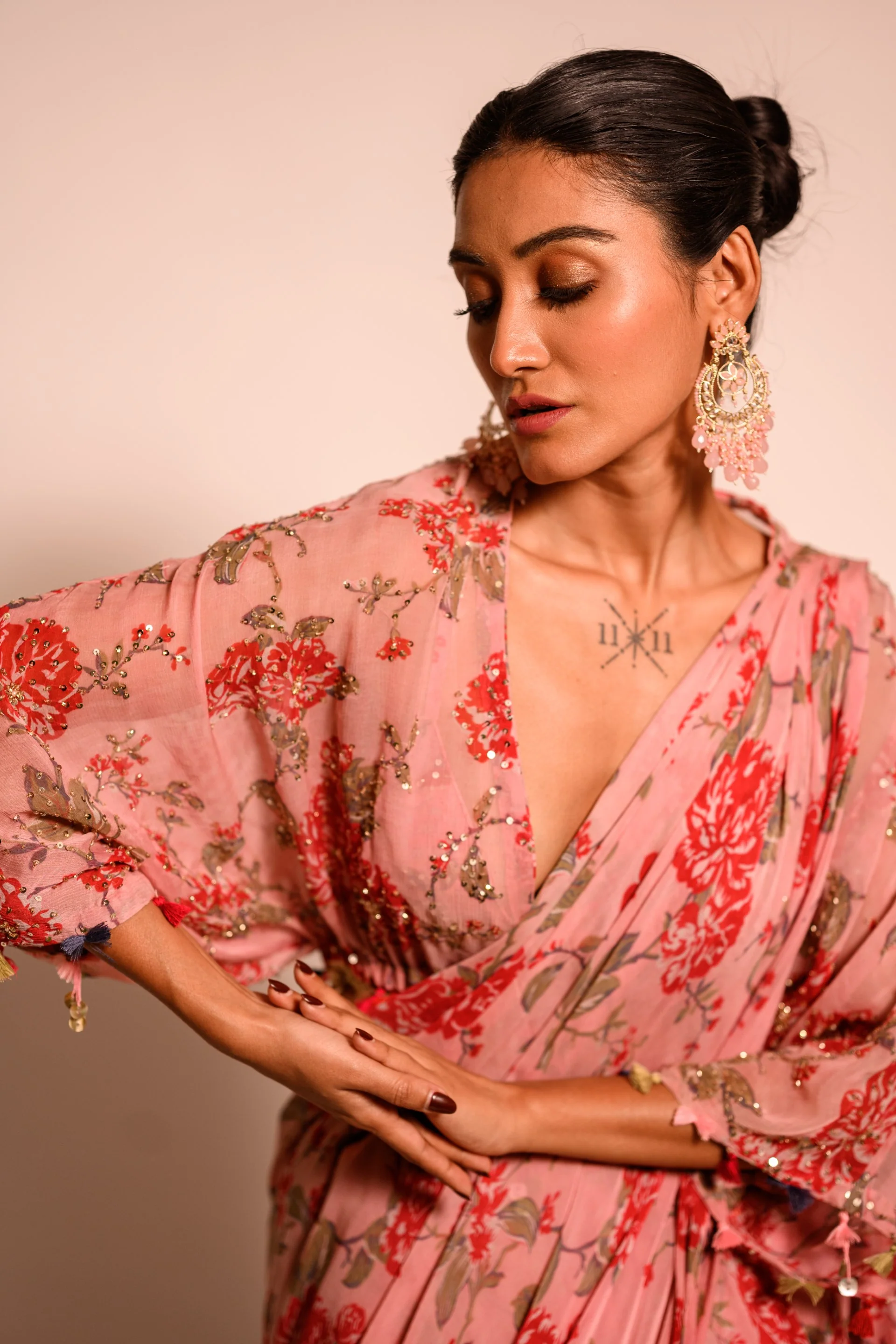 Printed Pink Draped Saree - Image 5