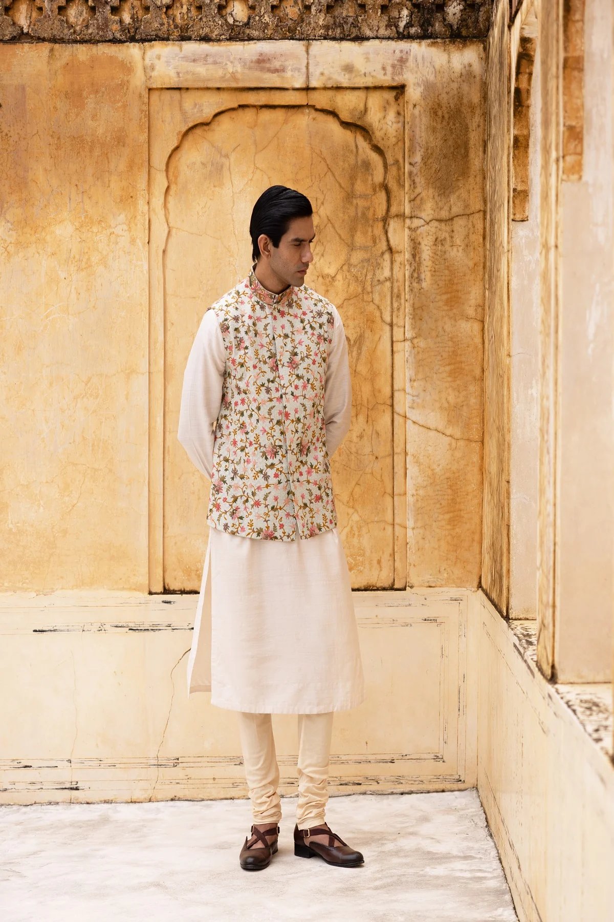Regal Charm Kurta Set for Men - Image 4