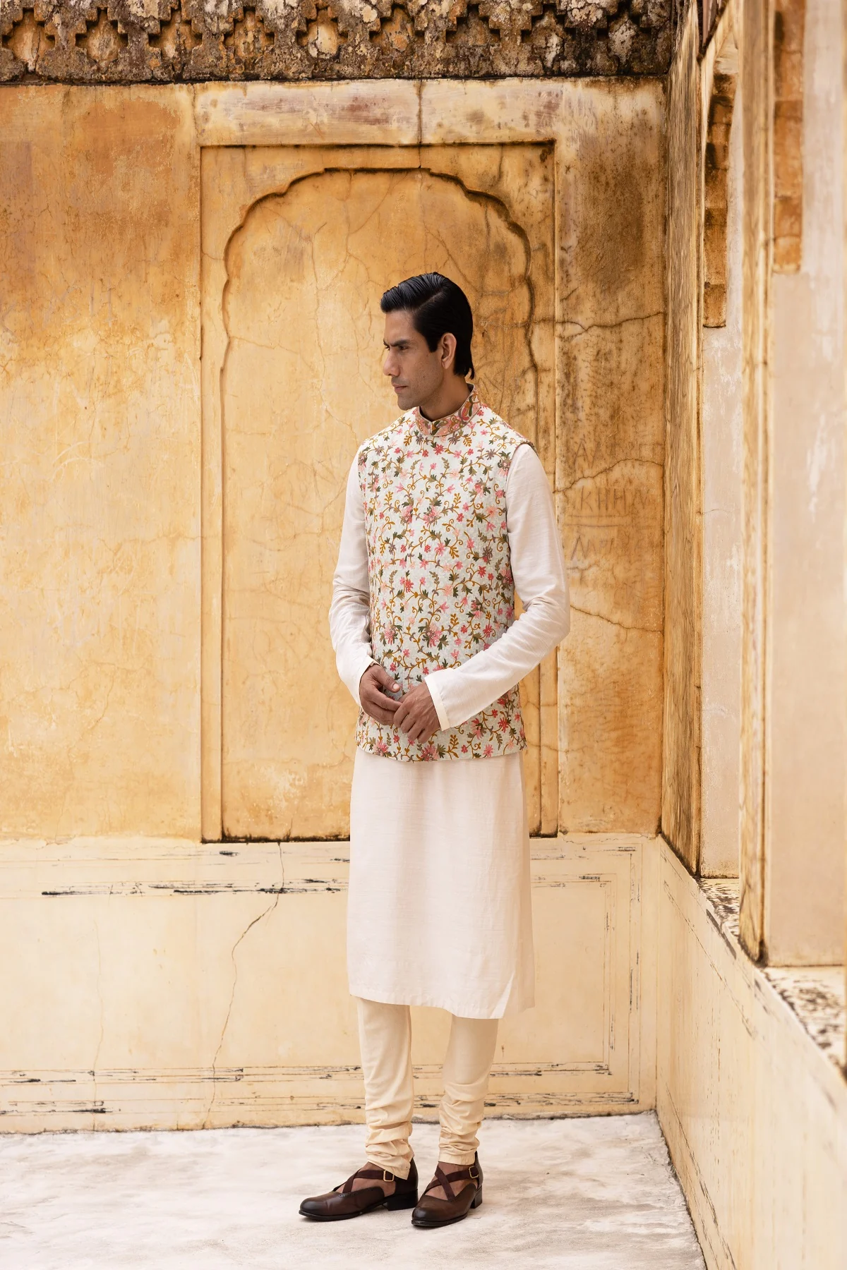 Regal Charm Kurta Set for Men - Image 5