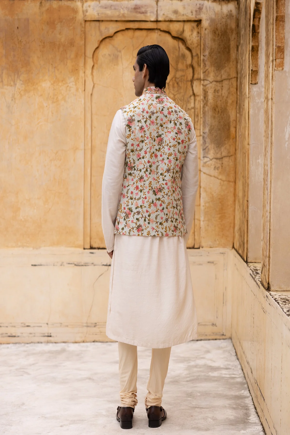 Regal Charm Kurta Set for Men - Image 6